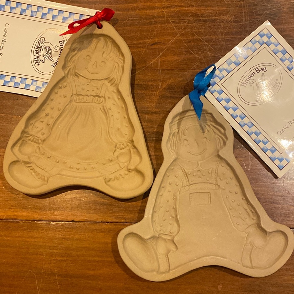NWT Vintage Brown Bag Raggedy Ann Andy Cookie Art Press Mold 1985-86 Recipe Book